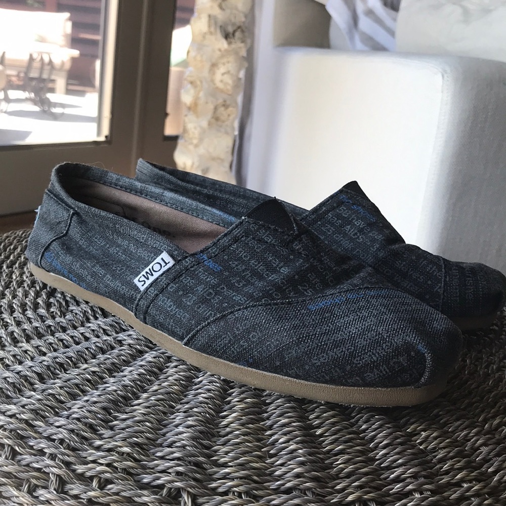 Lightly worn TOMS